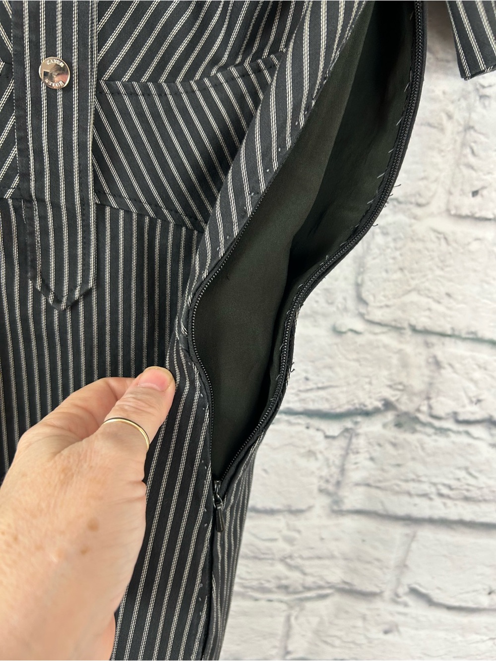 Karen Millen England Pinstripe Shirt Dress US 6 Black Silver Studded Collar - Picture 4 of 11